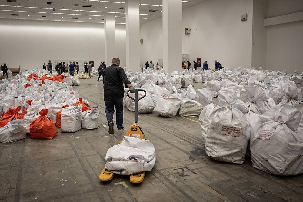 Yurt dışı temsilciliklerde kullanılan 1 milyon 817 bin oyun tasnifine başlandı - Resim: 31